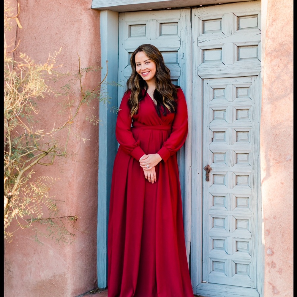 Beautiful Flowy Dress. Worn once